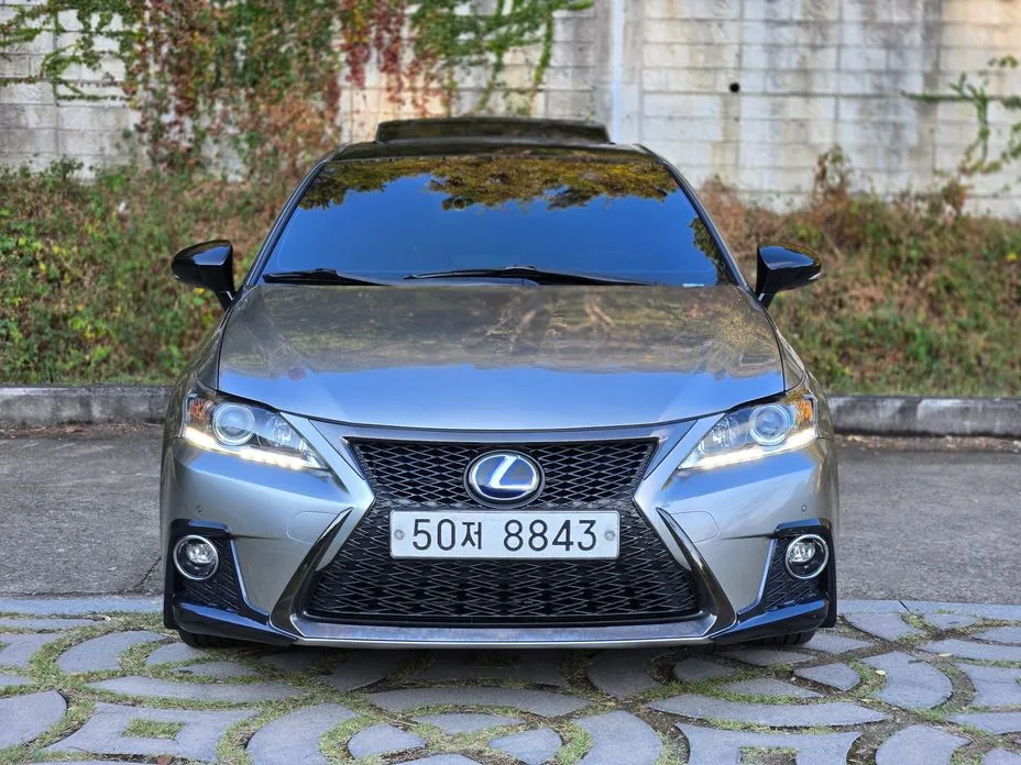 Lexus CT200h