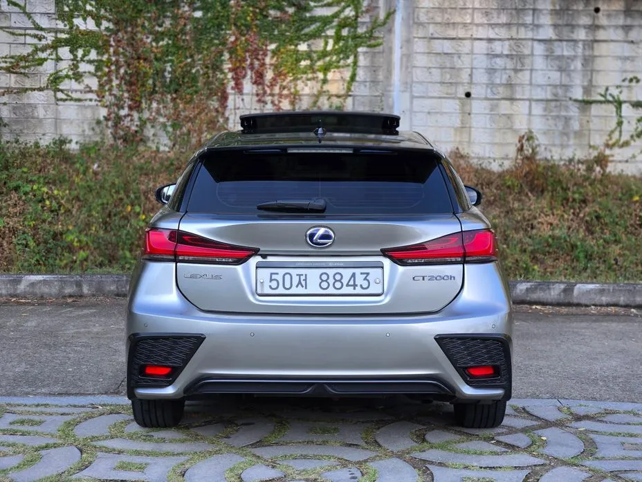 Lexus CT200h