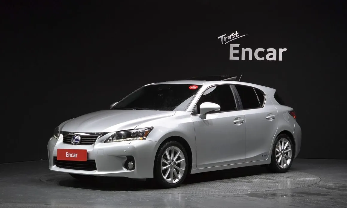 Lexus CT200h
