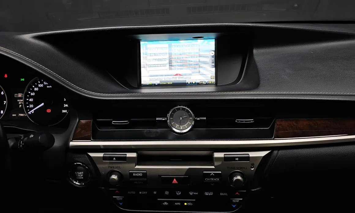 Lexus ES