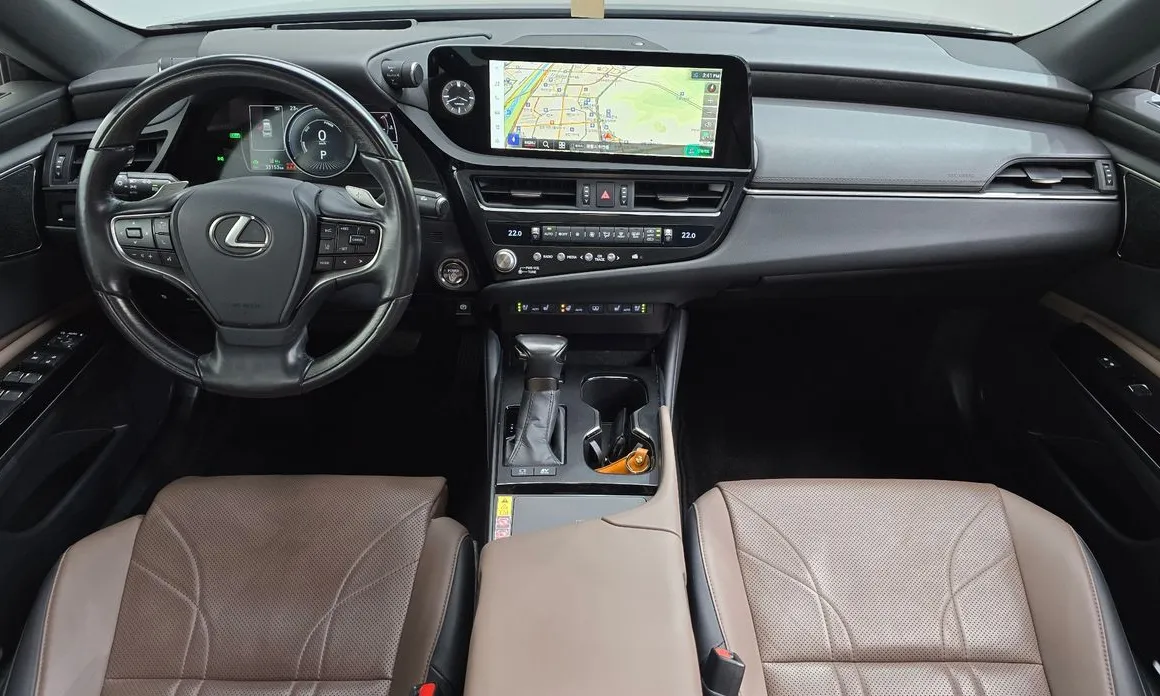 Lexus ES