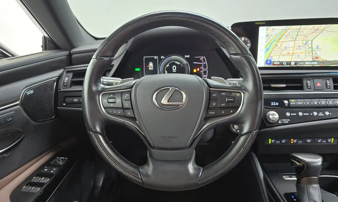 Lexus ES