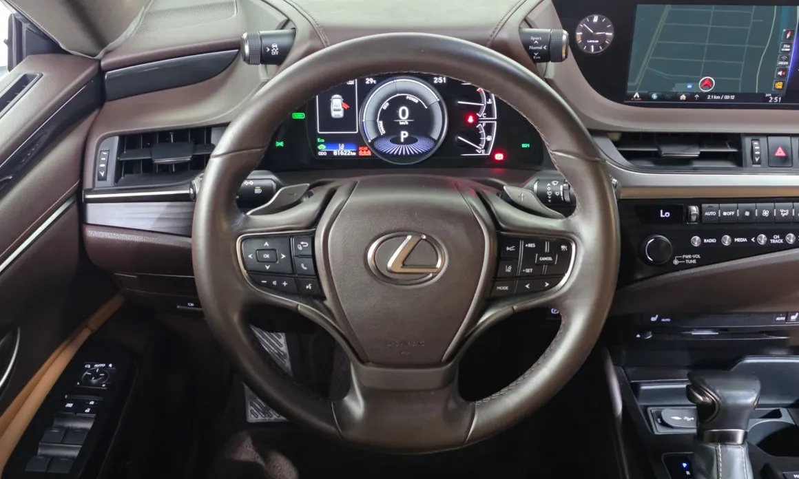 Lexus ES