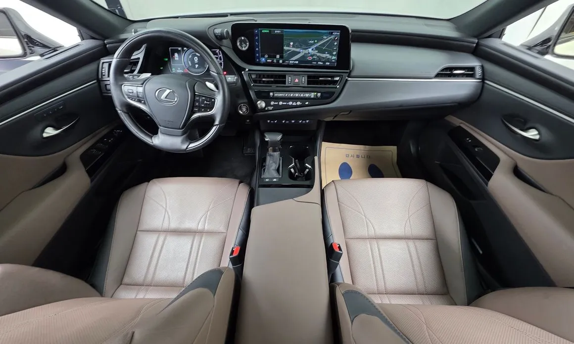 Lexus ES