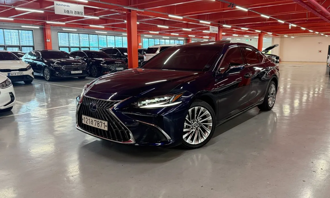 Lexus ES