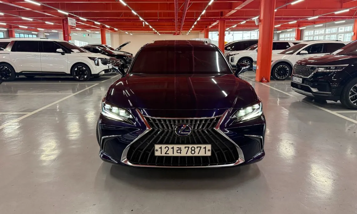 Lexus ES