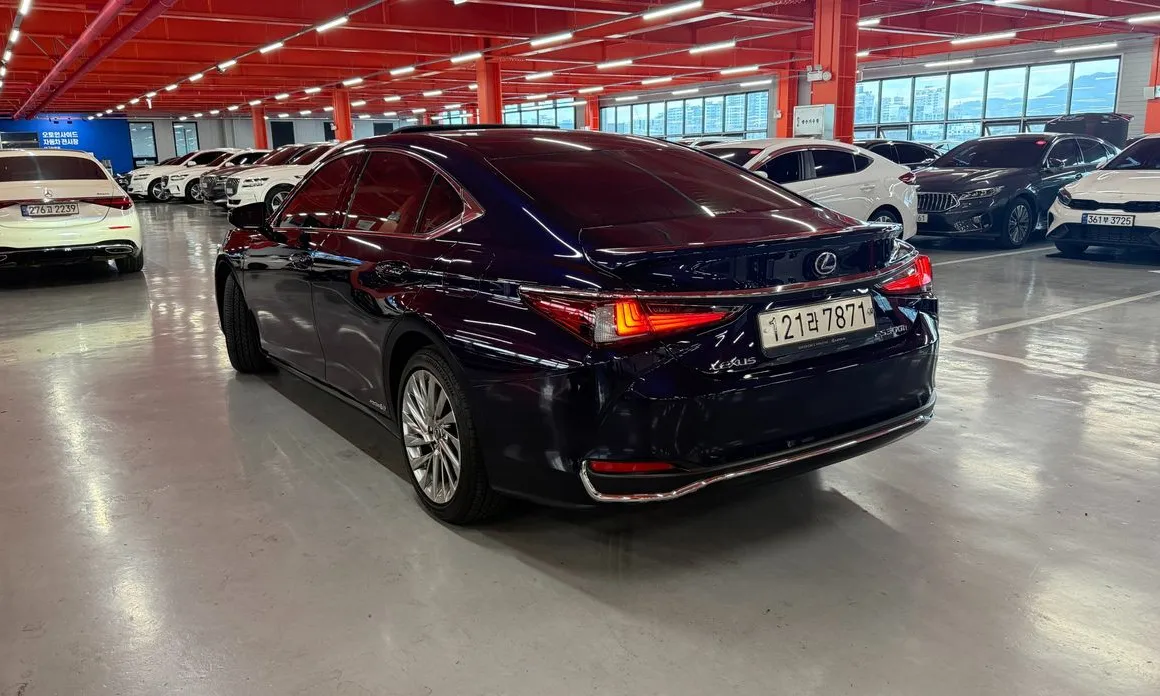 Lexus ES