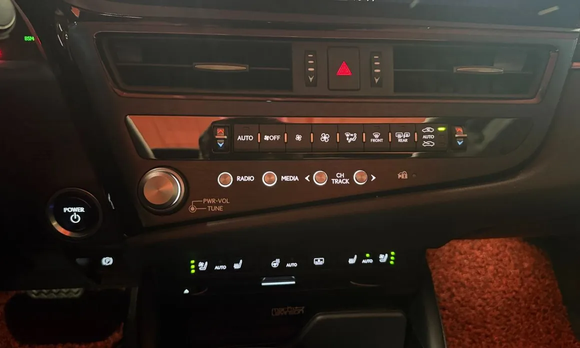 Lexus ES