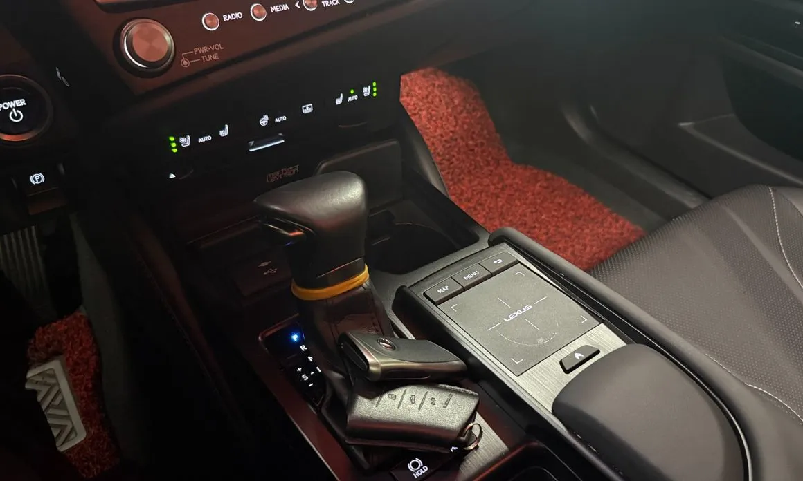 Lexus ES