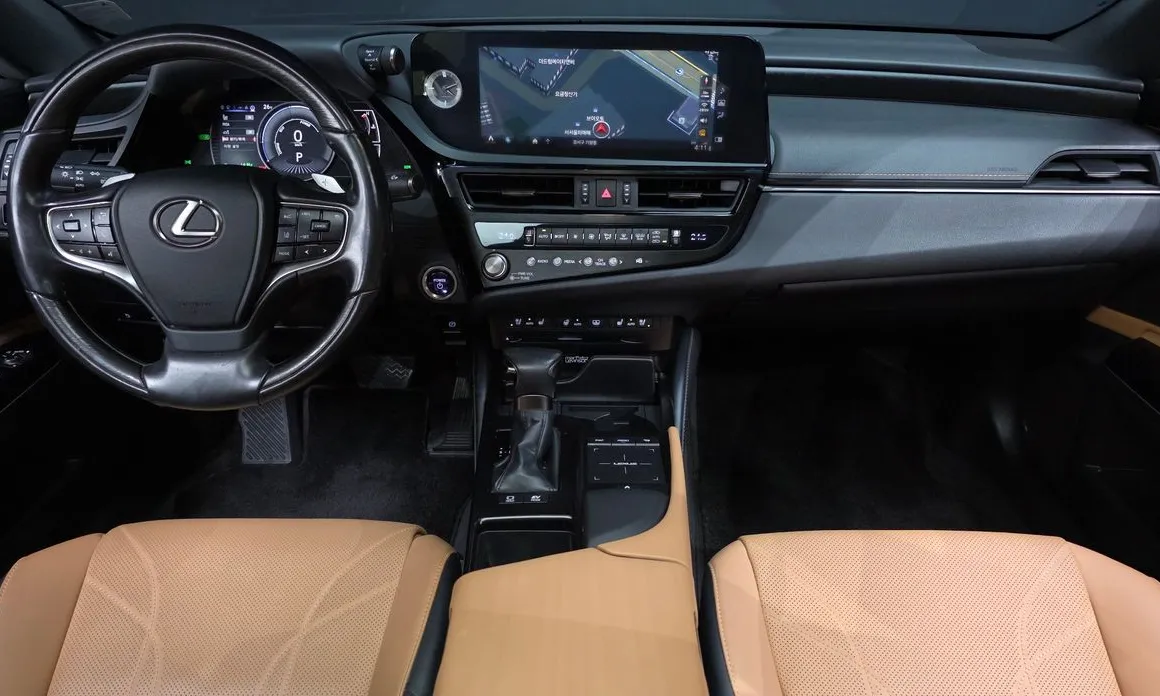 Lexus ES