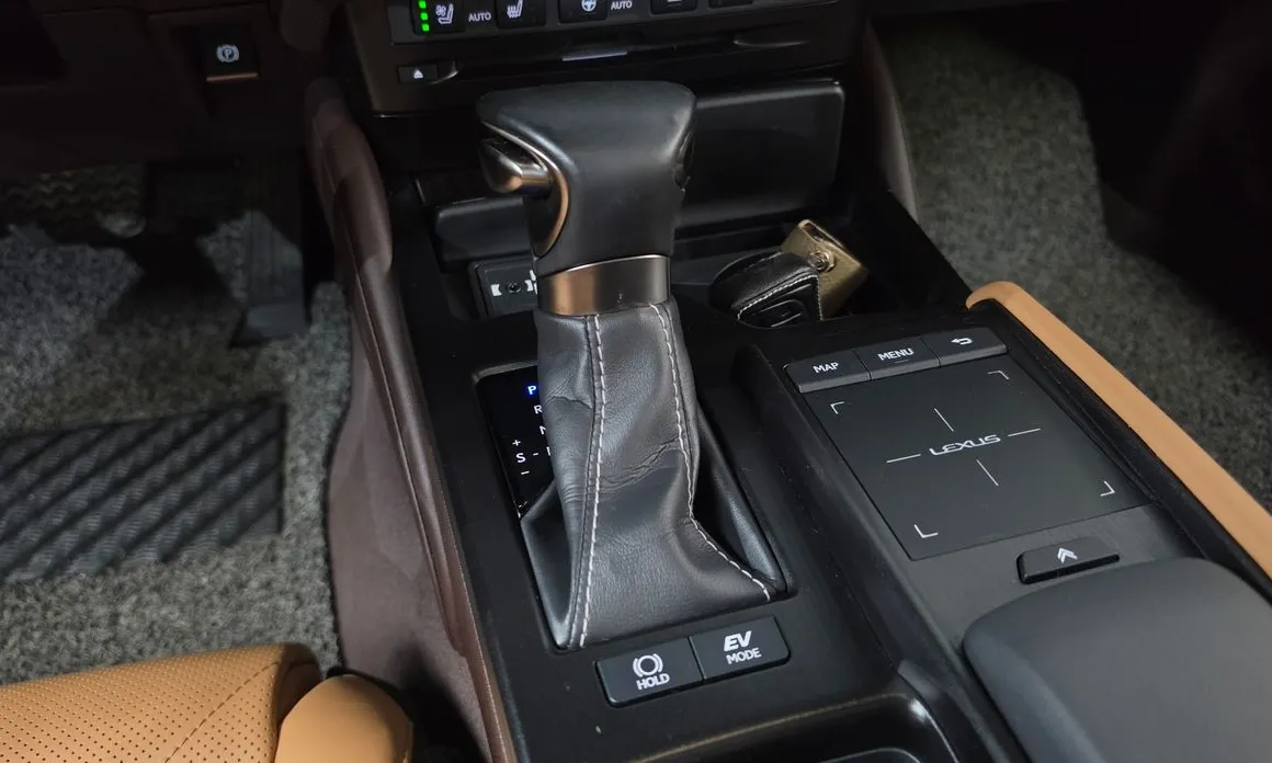 Lexus ES