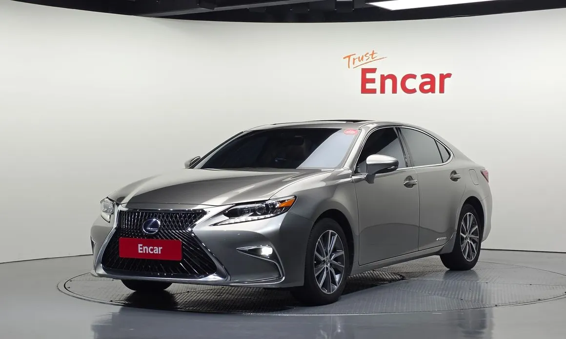 Lexus ES