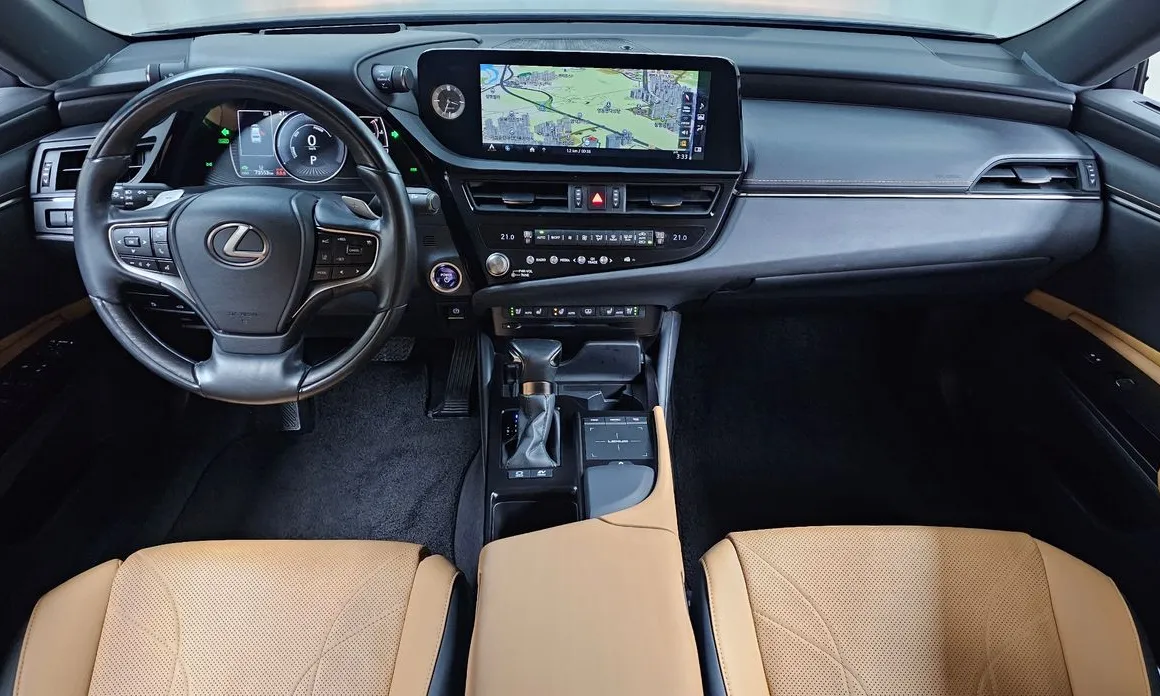 Lexus ES