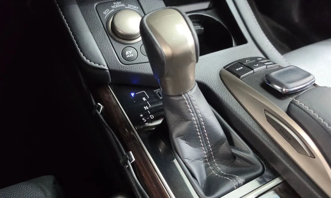 Lexus ES