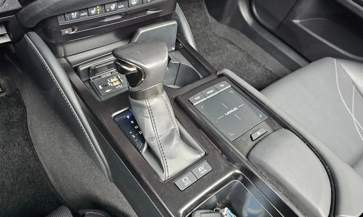 Lexus ES