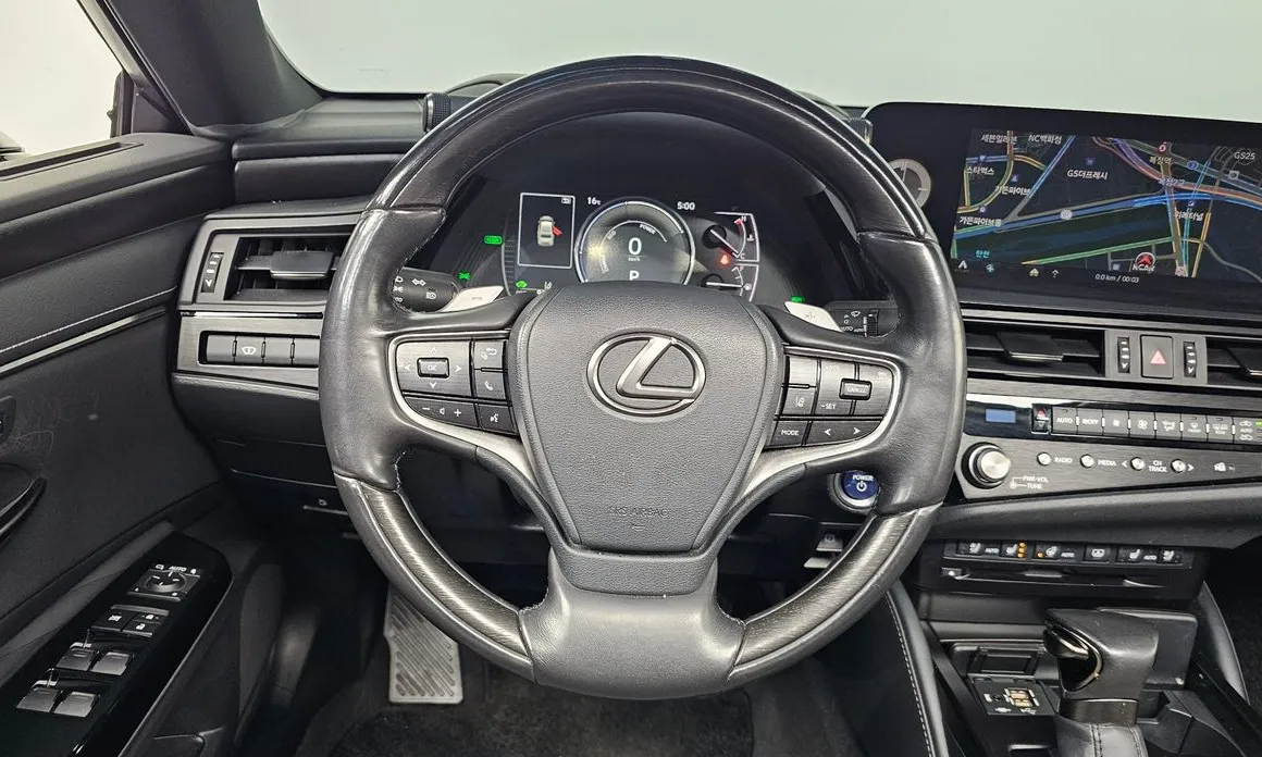 Lexus ES