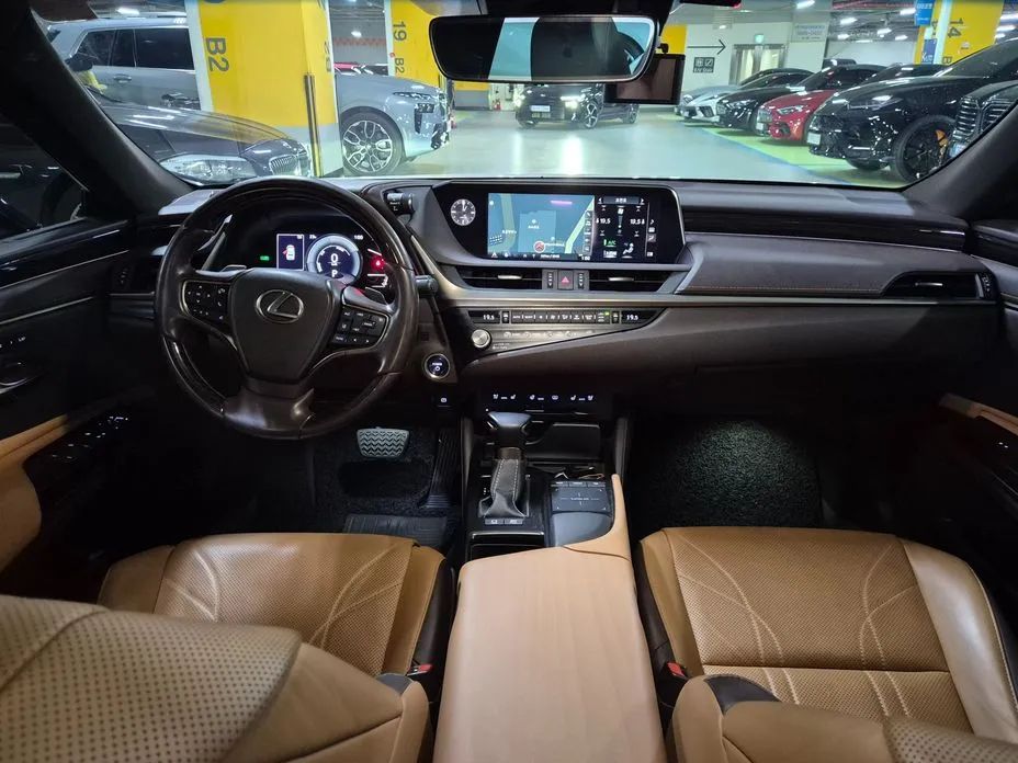 Lexus ES