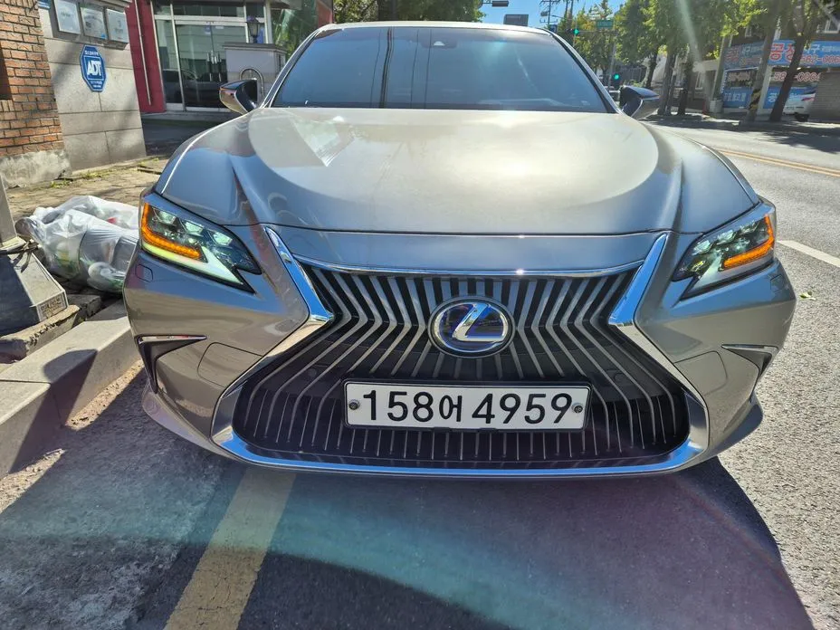 Lexus ES