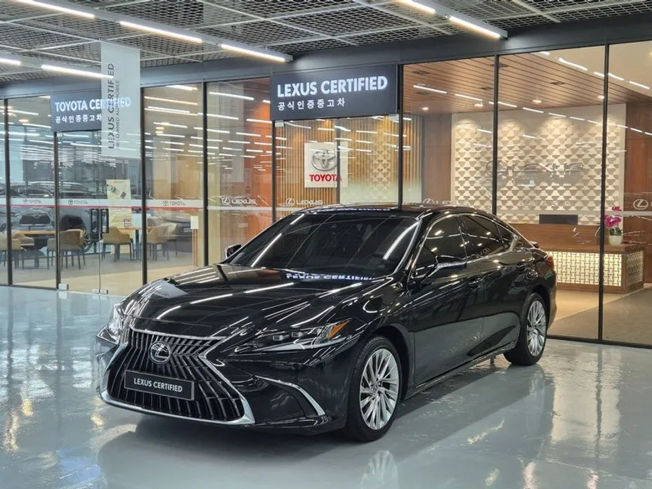 Lexus ES