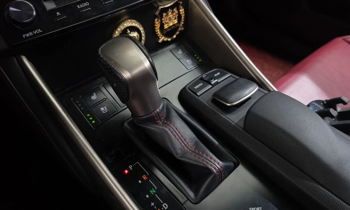 Lexus IS