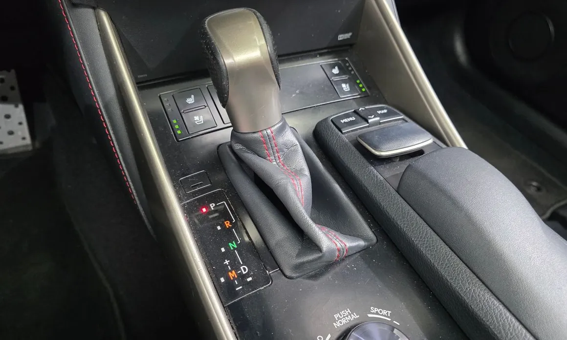 Lexus IS