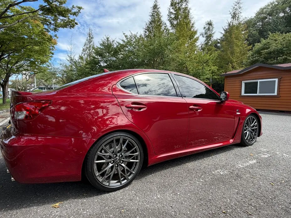 Lexus IS