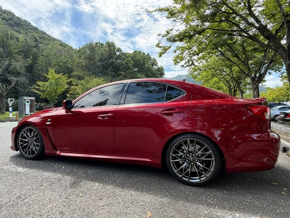 Lexus IS