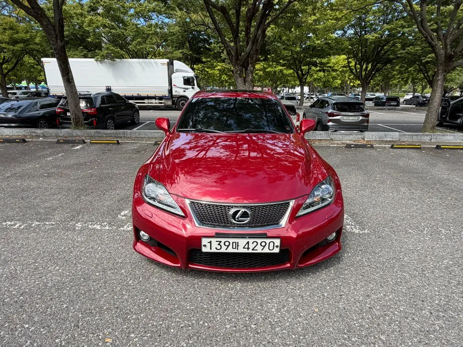 Lexus IS