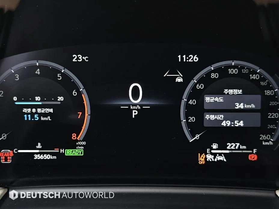 Lexus LM