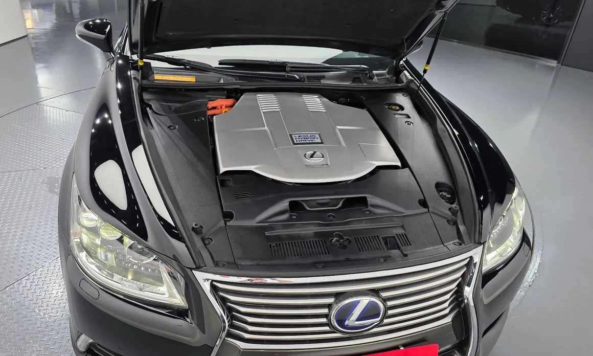 Lexus LS