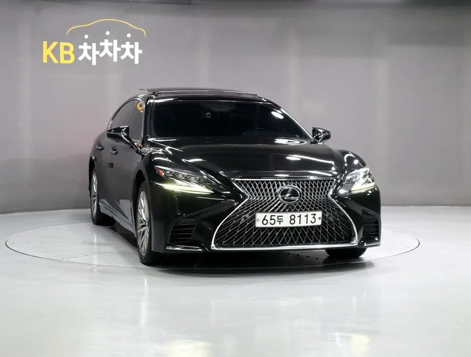 Lexus LS