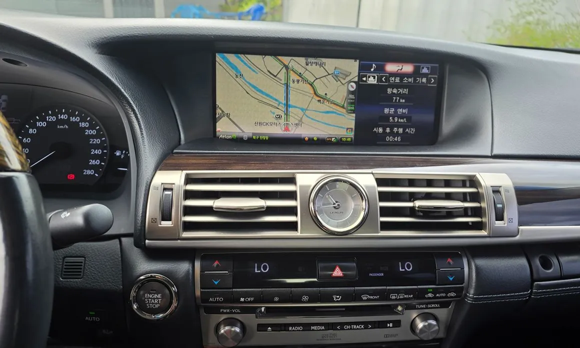 Lexus LS