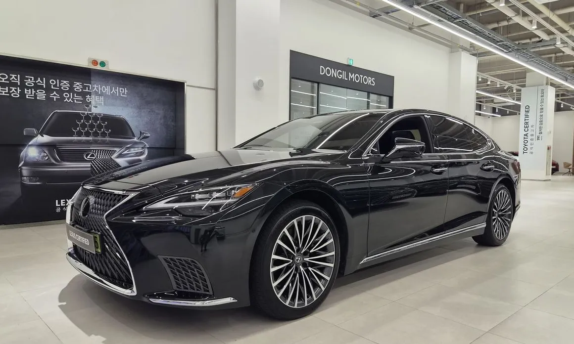 Lexus LS