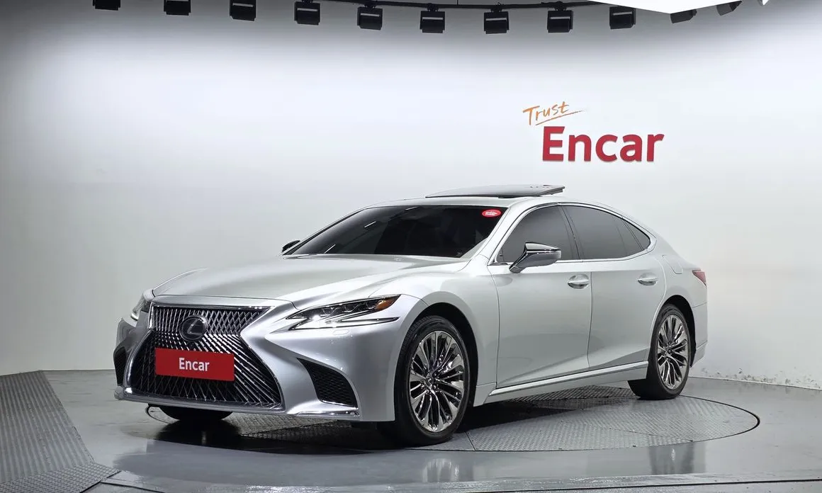 Lexus LS