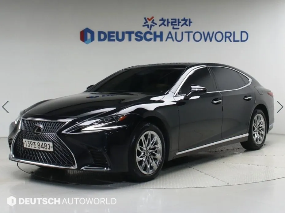 Lexus LS