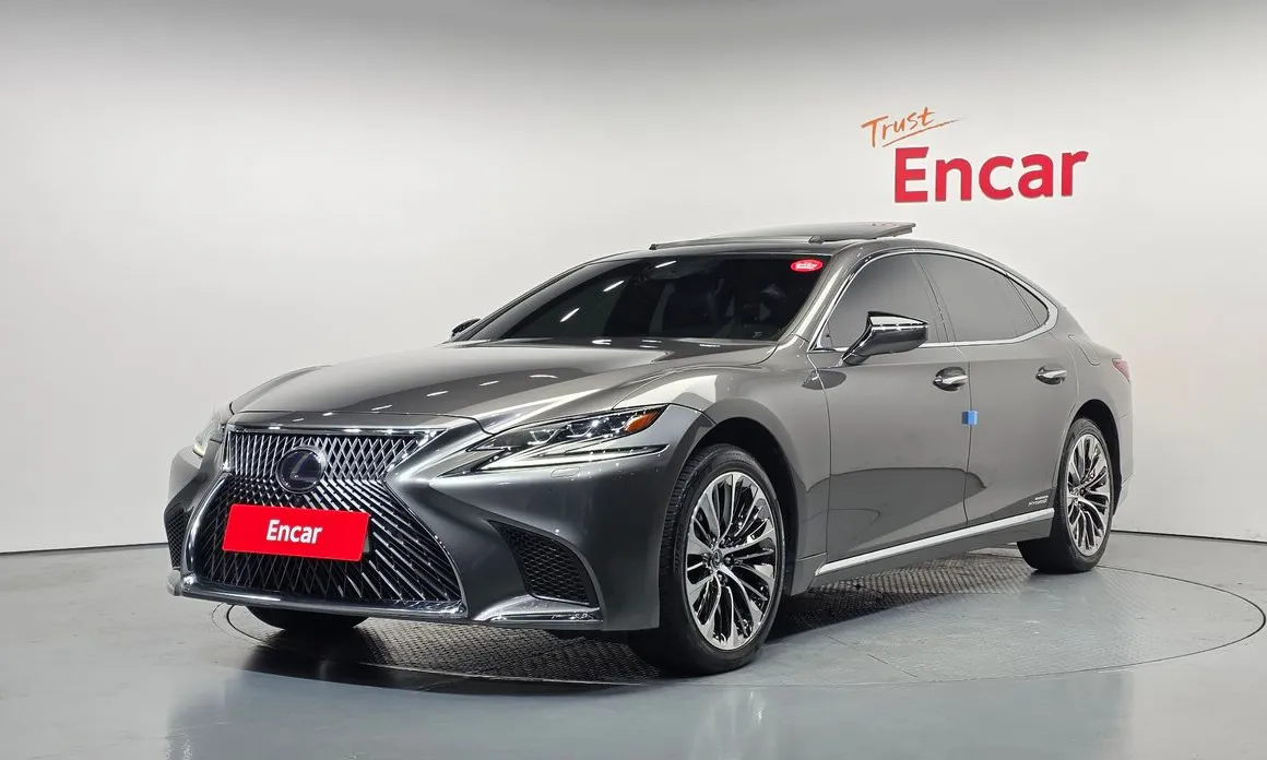 Lexus LS