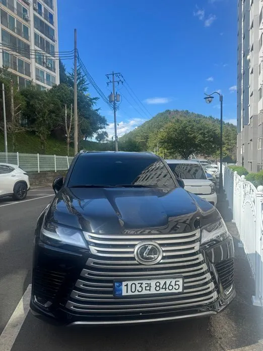 Lexus LX