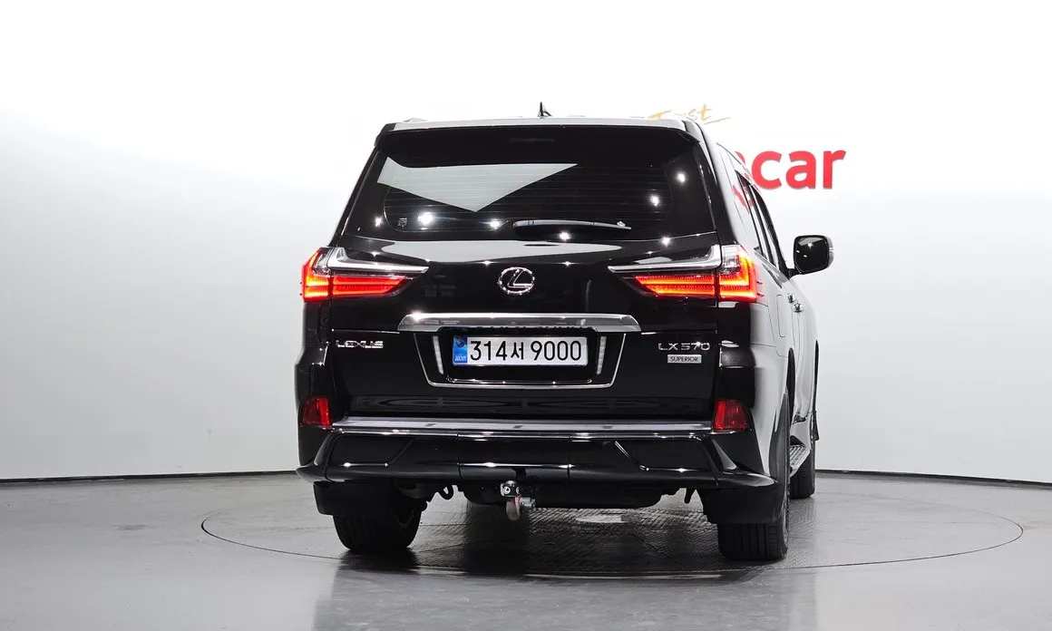 Lexus LX