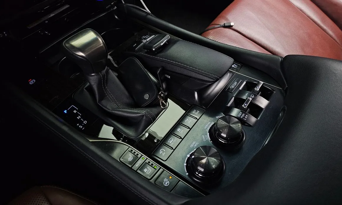 Lexus LX