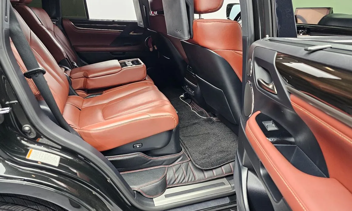 Lexus LX