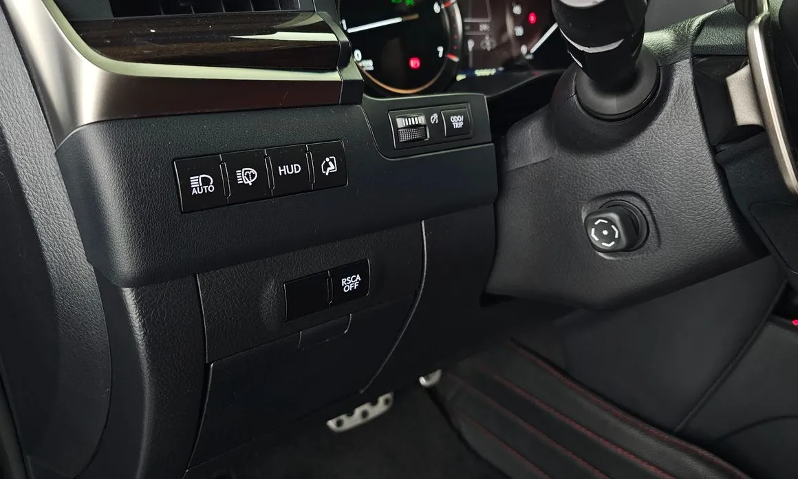 Lexus LX