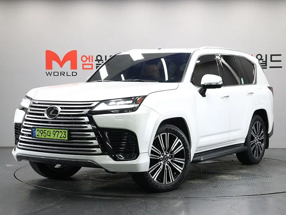 Lexus LX