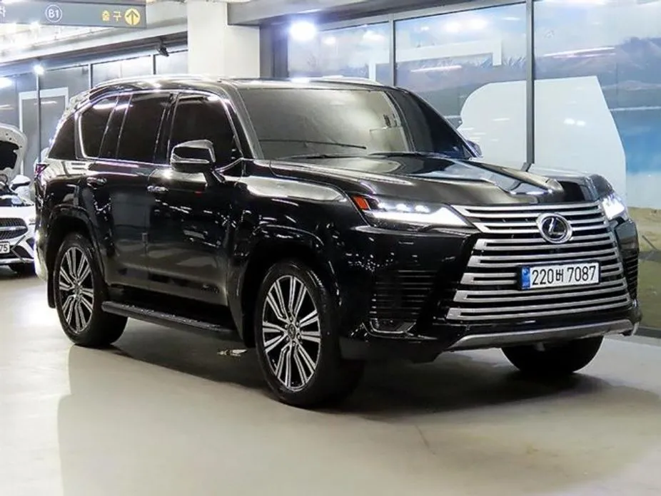Lexus LX