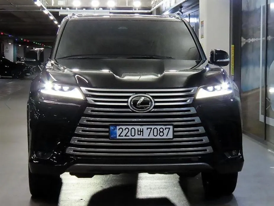 Lexus LX