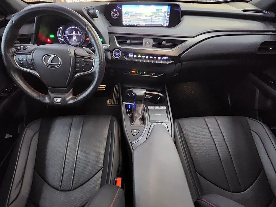 Lexus UX