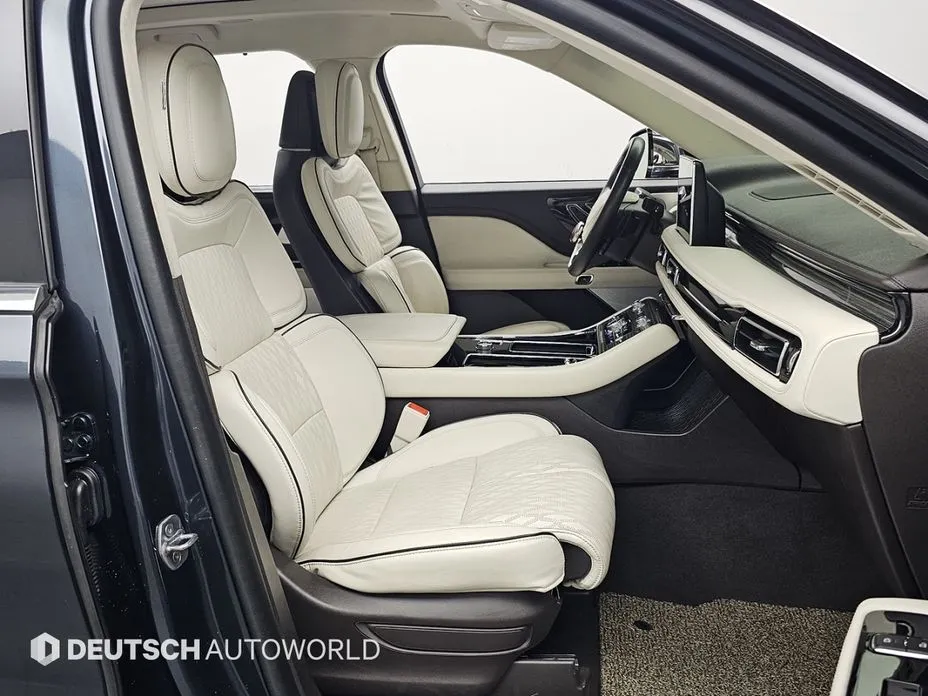 Lincoln Aviator
