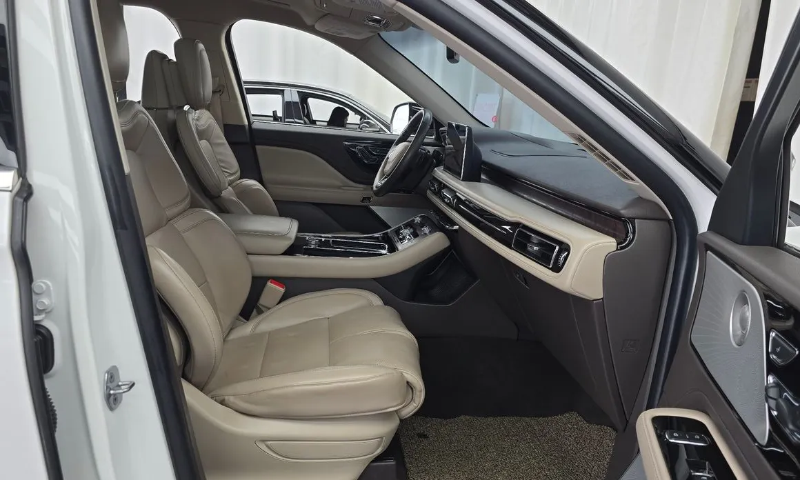 Lincoln Aviator