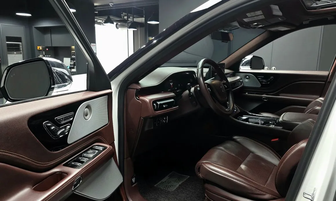 Lincoln Aviator