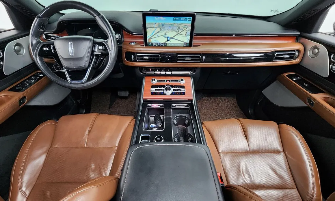 Lincoln Aviator