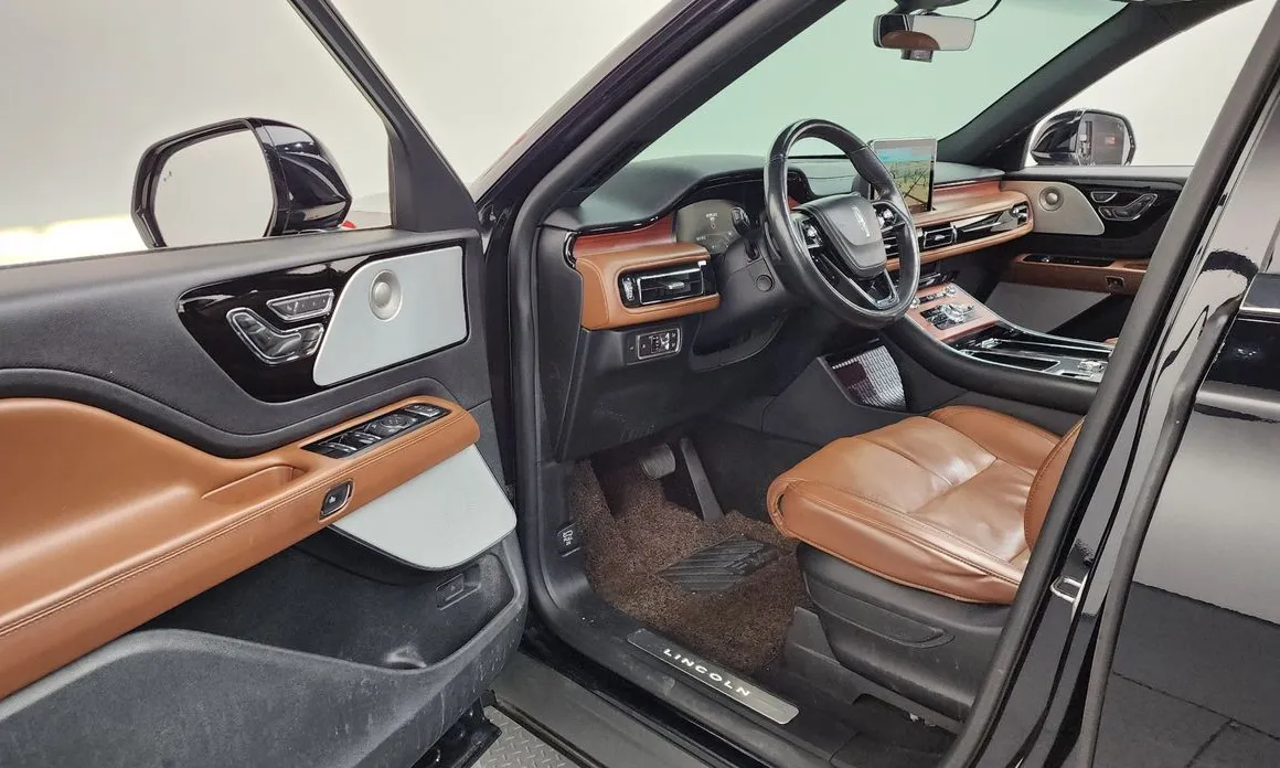 Lincoln Aviator